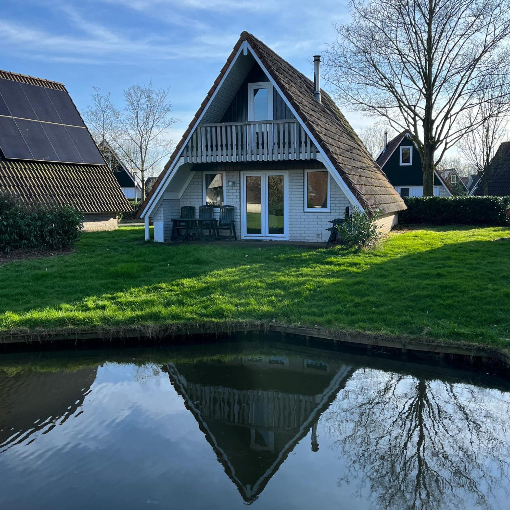Vakantiepunt 142 - Moderne Vakantiewoning Aan Het Water! Gramsbergen المظهر الخارجي الصورة